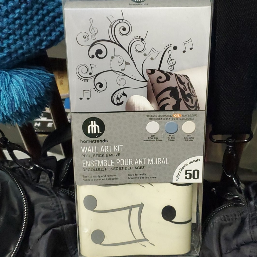 Brand new wall art kit